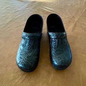 Dansko Clogs Size 40